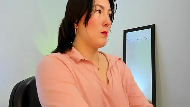 Snapshot of Elle_Lee_ chatting on 01-04-25, 07:55 Elle Lee  online show from 01-04-25, 07:55