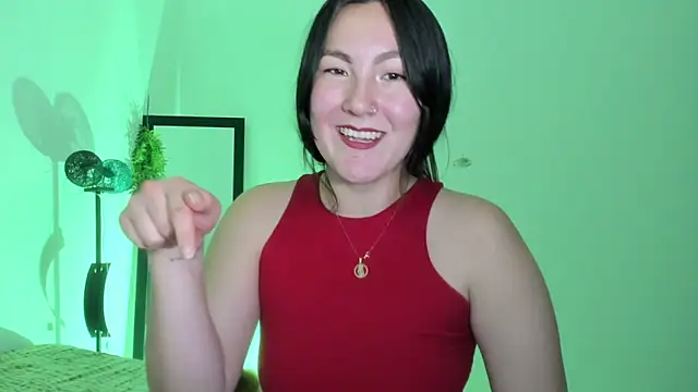 Snapshot of Elle_Lee_ chatting on 03-11-25, 12:00 Elle Lee  online show from 03-11-25, 12:00