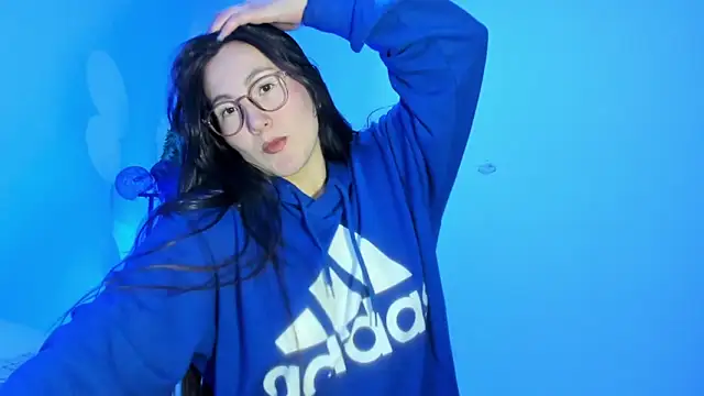 Snapshot of Elle_Lee_ chatting on 03-14-25, 08:38 Elle Lee  online show from 03-14-25, 08:38