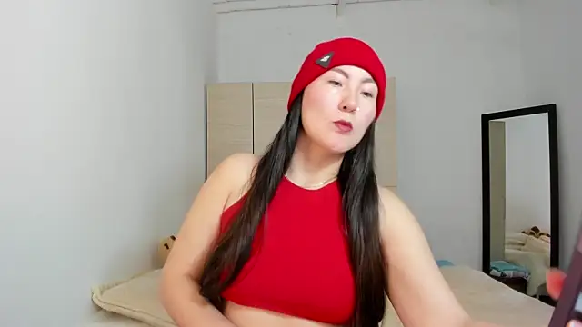 Snapshot of Elle_Lee_ chatting on 09-10-25, 01:55 Elle Lee  online show from 09-10-25, 01:55