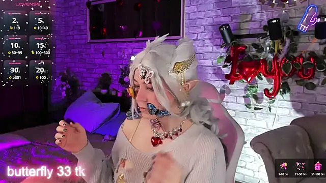 Snapshot of Alex_Howell chatting on 03-08-25, 08:35 Alex Howell online show from 03-08-25, 08:35