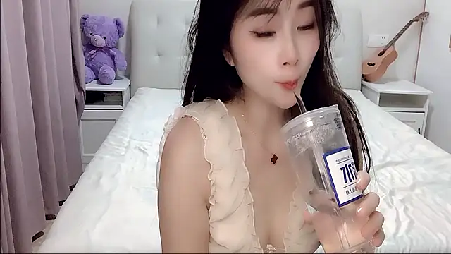 aisha123123 online show from 11-01-25, 02:52