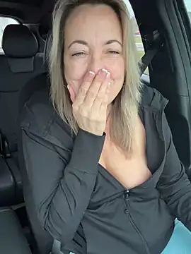 Snapshot of Cherry-red-xo chatting on 12-16-24, 07:54 Cherry-red-xo online show from 12-16-24, 07:54