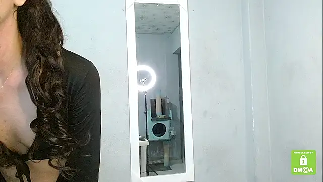 Snapshot of crista_rouse chatting on 03-01-25, 02:37 crista rouse online show from 03-01-25, 02:37