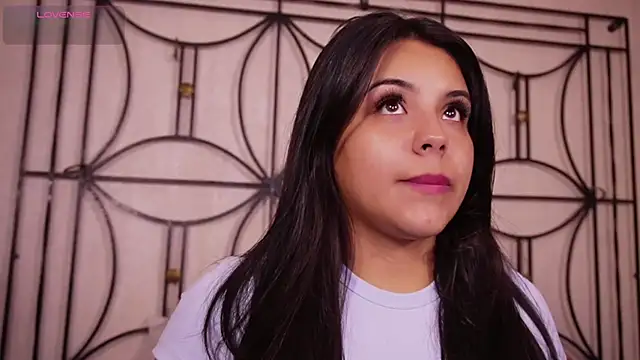 Snapshot of Sophia_wilsonn_ chatting on 12-03-25, 11:08 Sophia wilsonn online show from 12-03-25, 11:08