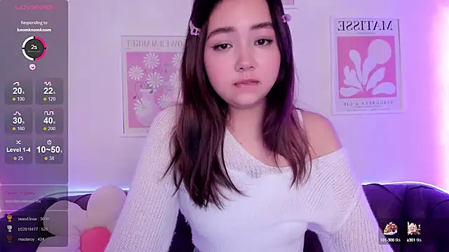 Snapshot of Fluffy_Rose chatting on 01-17-25, 05:00 Fluffy Rose online show from 01-17-25, 05:00