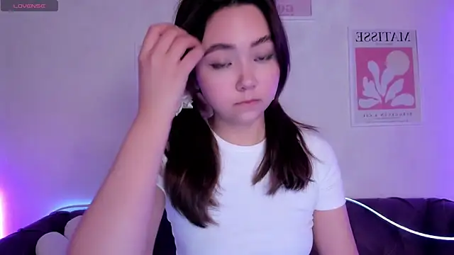 Snapshot of Fluffy_Rose chatting on 01-19-25, 01:43 Fluffy Rose online show from 01-19-25, 01:43