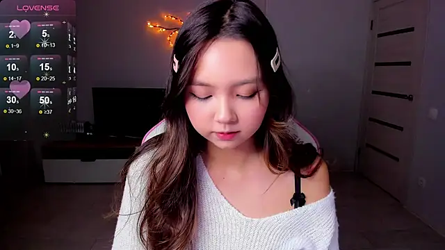 Snapshot of Fluffy_Rose chatting on 10-06-25, 03:09 Fluffy Rose online show from 10-06-25, 03:09