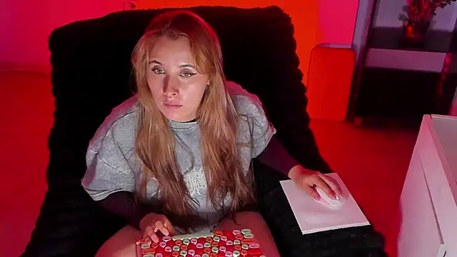 Snapshot of bonnie_moon_ chatting on 11-19-25, 08:31 bonnie moon online show from 11-19-25, 08:31