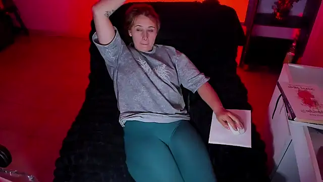 Snapshot of bonnie_moon_ chatting on 11-21-25, 11:03 bonnie moon online show from 11-21-25, 11:03