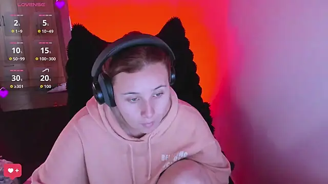 Snapshot of bonnie_moon_ chatting on 02-25-26, 06:17 bonnie moon online show from 02-25-26, 06:17