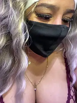 Snapshot of mari_layali chatting on 12-03-24, 03:09 mari layali online show from 12-03-24, 03:09