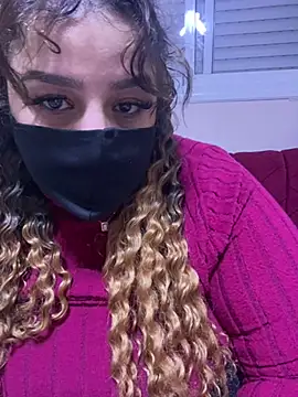 Snapshot of mari_layali chatting on 01-02-25, 10:55 mari layali online show from 01-02-25, 10:55