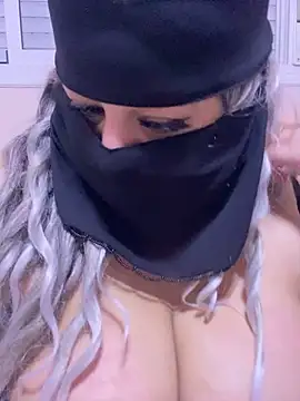 Snapshot of mari_layali chatting on 03-17-25, 03:47 mari layali online show from 03-17-25, 03:47