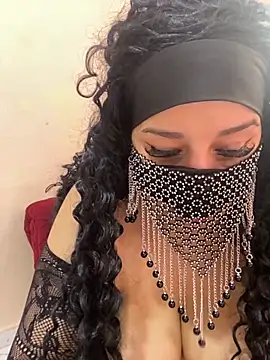 Snapshot of mari_layali chatting on 10-30-25, 11:11 mari layali online show from 10-30-25, 11:11