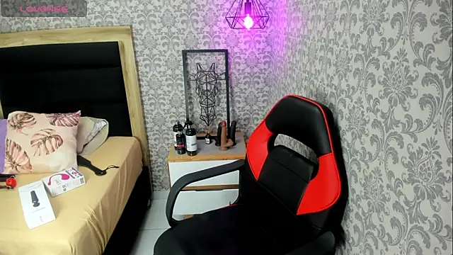 lizziemontana2 online show from 03-21-25, 07:35