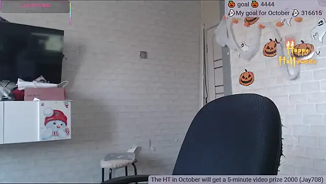 Snapshot of SuchCute chatting on 10-27-25, 03:21 SuchCute online show from 10-27-25, 03:21