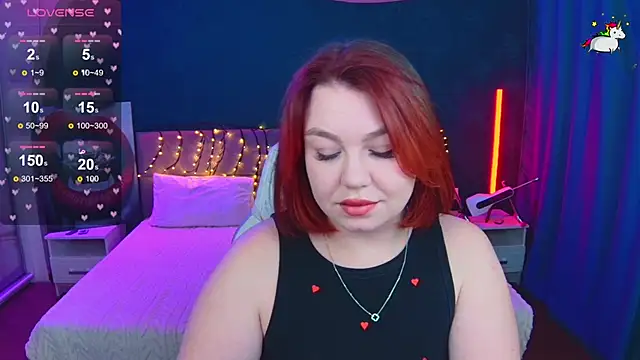 Snapshot of Lilumytrend chatting on 02-25-26, 12:04 Lilumytrend online show from 02-25-26, 12:04