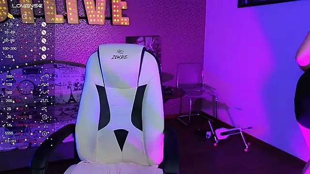 Snapshot of Lilumytrend chatting on 03-03-26, 12:11 Lilumytrend online show from 03-03-26, 12:11