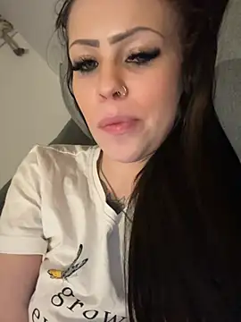 Snapshot of Highschoolpussy chatting on 01-17-25, 07:49 Highschoolpussy online show from 01-17-25, 07:49