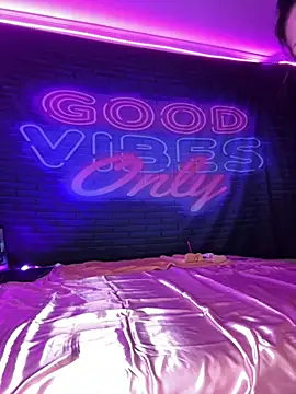 Snapshot of Highschoolpussy chatting on 02-27-25, 08:20 Highschoolpussy online show from 02-27-25, 08:20