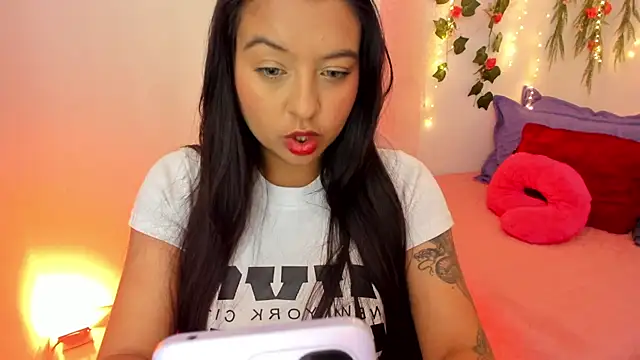 Sweet Chloe06 online show from 01-28-25, 03:57