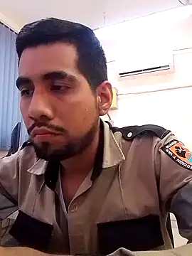 EnriquePersian197 online show from 02-06-25, 09:28