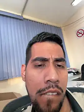 EnriquePersian197 online show from 03-18-25, 12:16