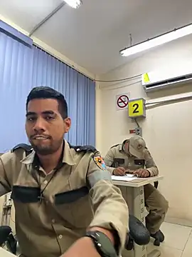 EnriquePersian197 online show from 03-19-25, 11:39