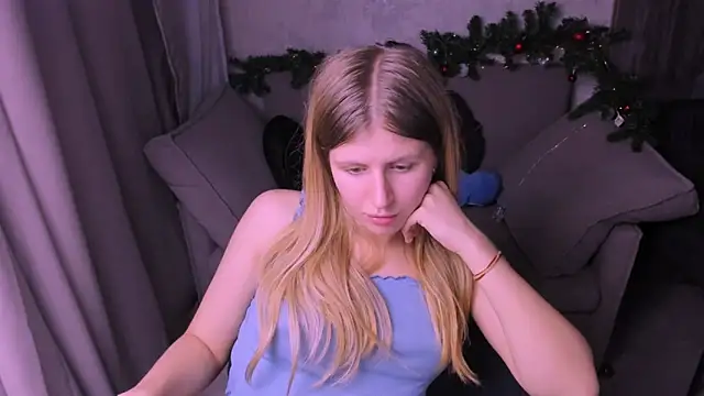 Snapshot of kirraa_ chatting on 12-16-24, 01:31 kirraa  online show from 12-16-24, 01:31