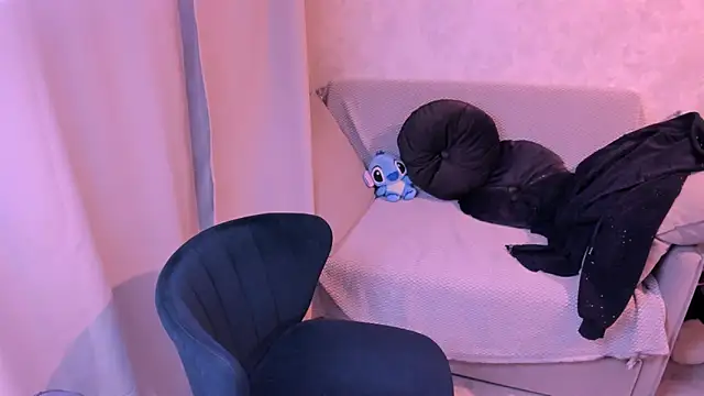 Snapshot of kirraa_ chatting on 01-23-25, 09:39 kirraa  online show from 01-23-25, 09:39