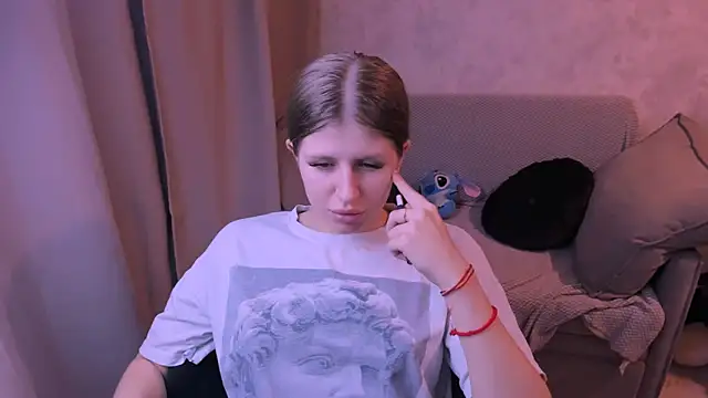 Snapshot of kirraa_ chatting on 01-25-25, 07:18 kirraa  online show from 01-25-25, 07:18