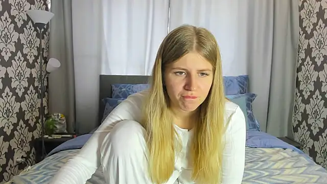 Snapshot of kirraa_ chatting on 09-20-25, 10:27 kirraa  online show from 09-20-25, 10:27