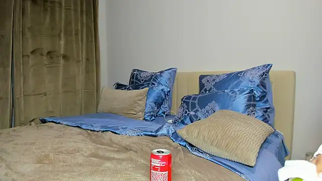 Snapshot of kirraa_ chatting on 10-26-25, 04:46 kirraa  online show from 10-26-25, 04:46