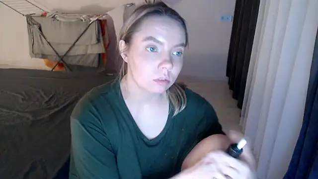 PolinaXXXJones online show from 02-04-25, 09:31