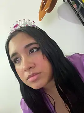 Snapshot of melyescobar chatting on 01-04-25, 12:05 melyescobar online show from 01-04-25, 12:05