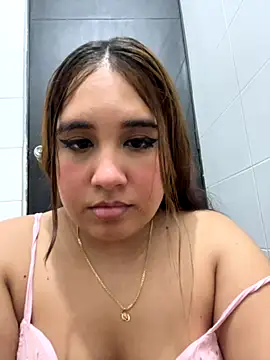 Snapshot of melyescobar chatting on 10-14-25, 03:29 melyescobar online show from 10-14-25, 03:29