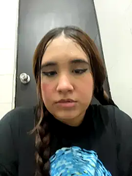 melyescobar online show from 10-22-25, 03:29