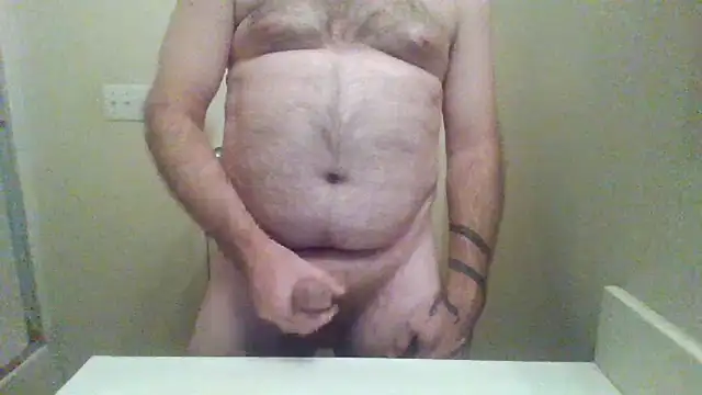 Snapshot of WatchinU82 chatting on 09-12-25, 04:34 WatchinU82 online show from 09-12-25, 04:34