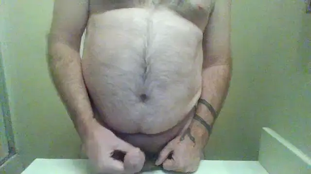 Snapshot of WatchinU82 chatting on 10-10-25, 04:55 WatchinU82 online show from 10-10-25, 04:55