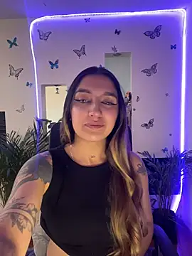 Snapshot of Lia-mitch chatting on 07-15-26, 06:46 Lia-mitch online show from 07-15-26, 06:46