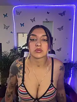 Snapshot of Lia-mitch chatting on 07-21-26, 06:54 Lia-mitch online show from 07-21-26, 06:54
