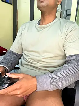 loveboyrp online show from 12-23-25, 04:10