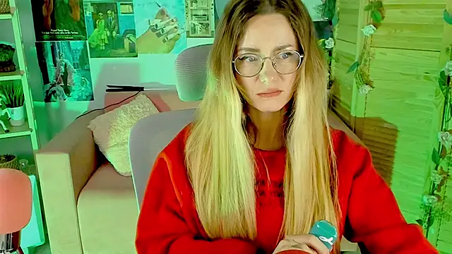 Snapshot of LadyIzabel chatting on 01-30-25, 02:58 LadyIzabel online show from 01-30-25, 02:58