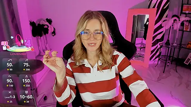 Snapshot of LadyIzabel chatting on 02-25-26, 02:37 LadyIzabel online show from 02-25-26, 02:37