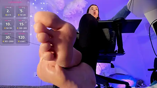 AliceSunday online show from 02-08-25, 11:12