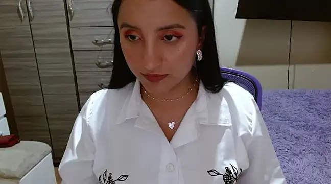 Snapshot of Nia-Cop chatting on 01-01-25, 02:30 Nia-Cop online show from 01-01-25, 02:30