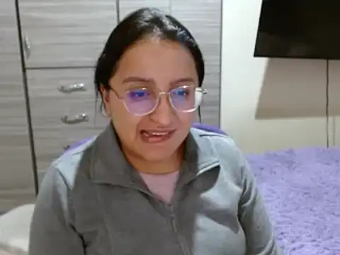 Snapshot of Nia-Cop chatting on 01-04-25, 03:40 Nia-Cop online show from 01-04-25, 03:40