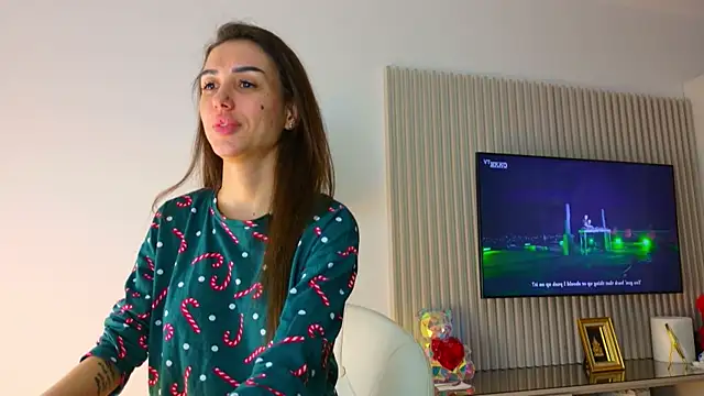 Snapshot of Addictive_T chatting on 01-11-25, 08:21 Addictive T online show from 01-11-25, 08:21