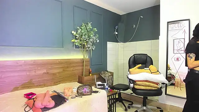 megan morgan01 online show from 04-15-26, 12:34